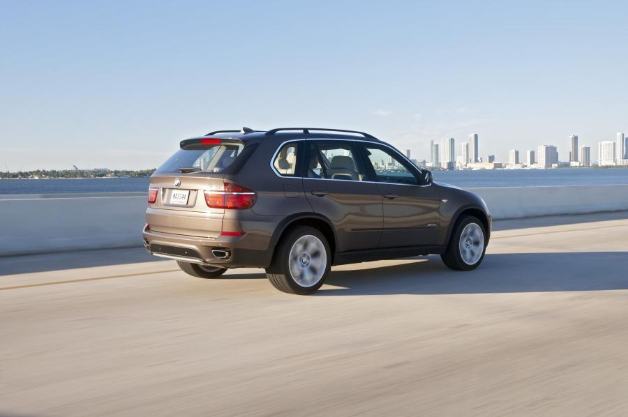  BMW X5 xDrive 5.0i 2010 года  (фото 61 из 142)